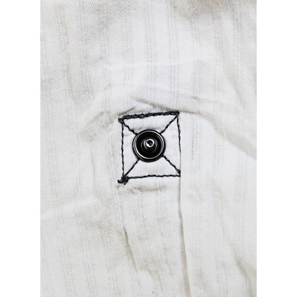 Unbranded Men's Sz M Button Up Collared Shirt Stripped White Gray Light Weight - Picture 4 of 8